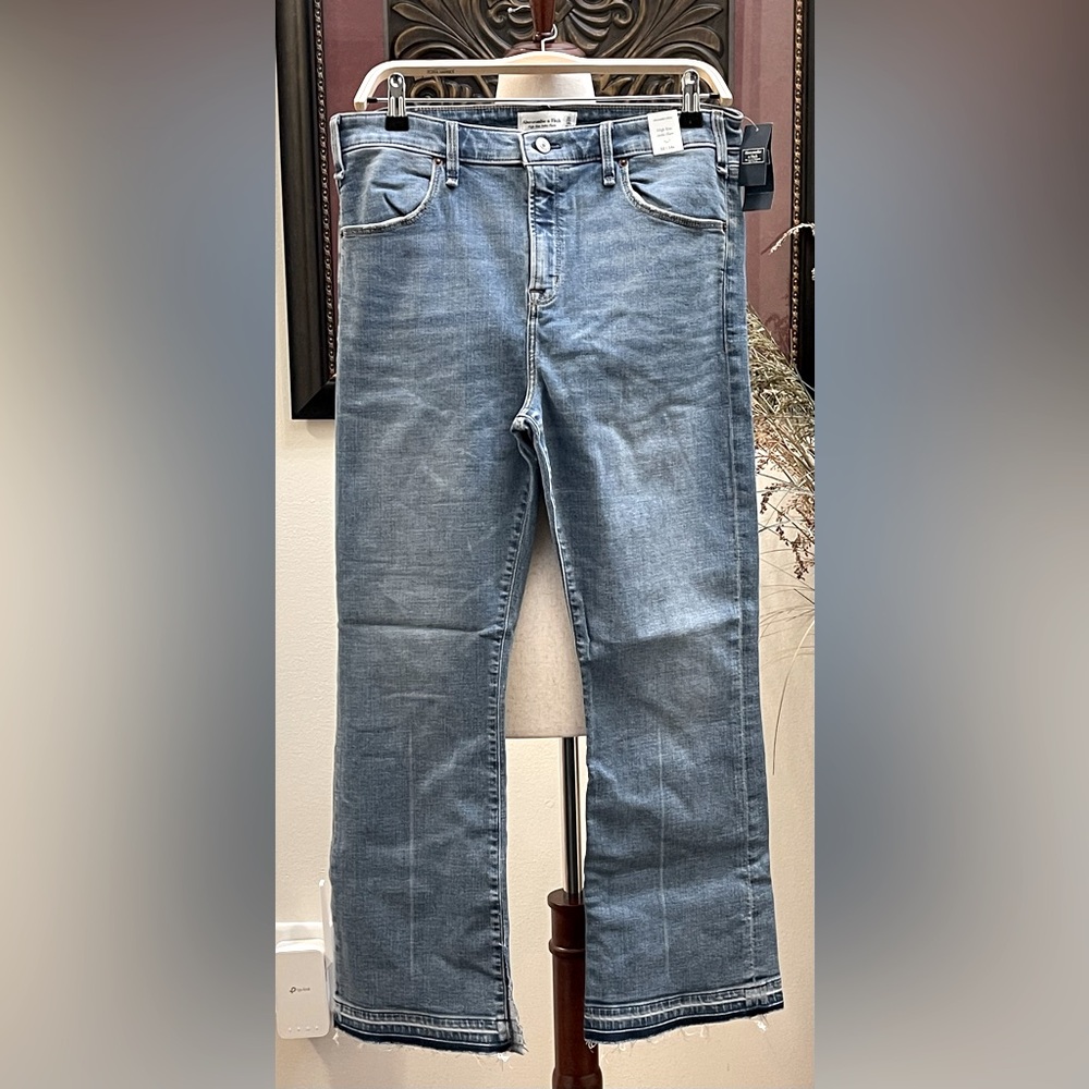 Abercrombie & Fitch High Rise Ankle Flare Side Slit Jeans - NWT - 14R/32